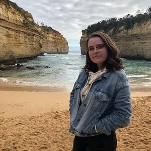 Meet your Posher, Deanna